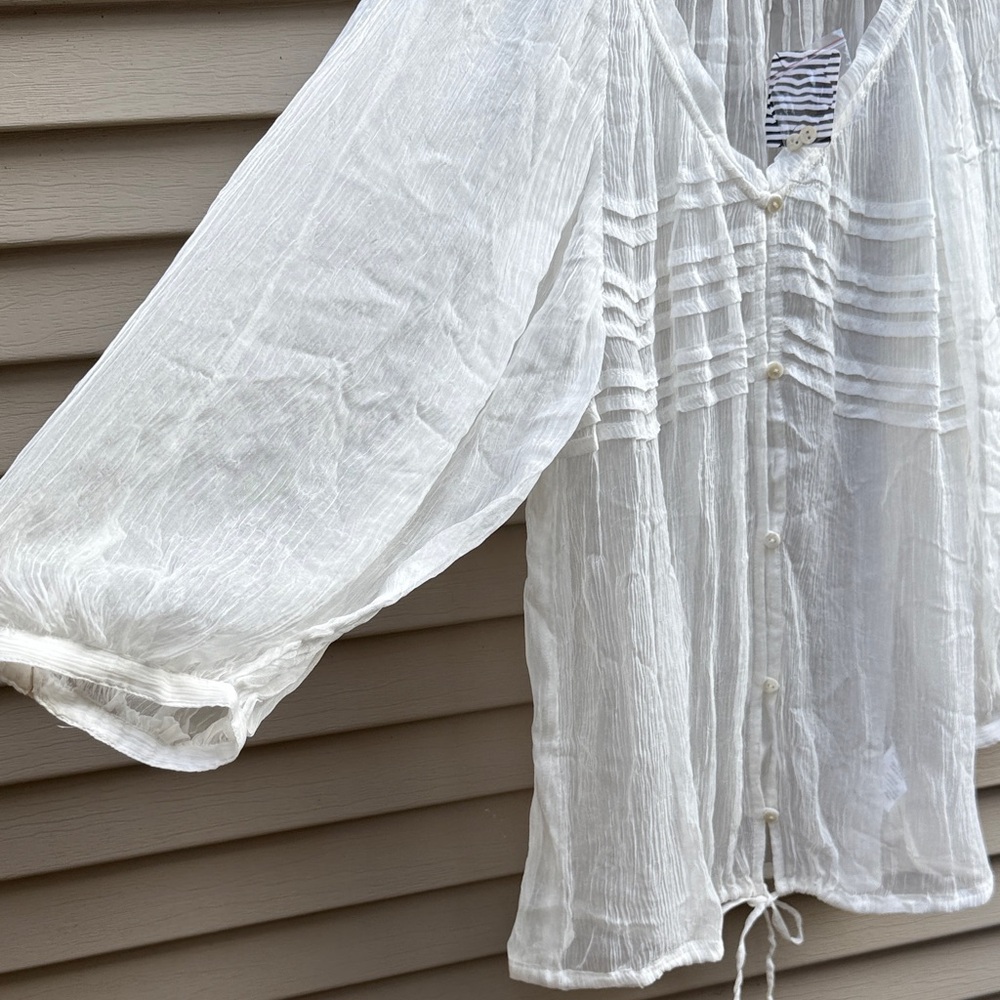 NWT Kimchi Blue from Urban Outfitters White Sheer Button Down Blouse Size Large - Picture 2 of 8